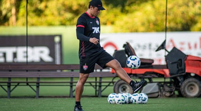 Vitória retorna as atividades visando o jogo contra a Raposa no dia dos namorados