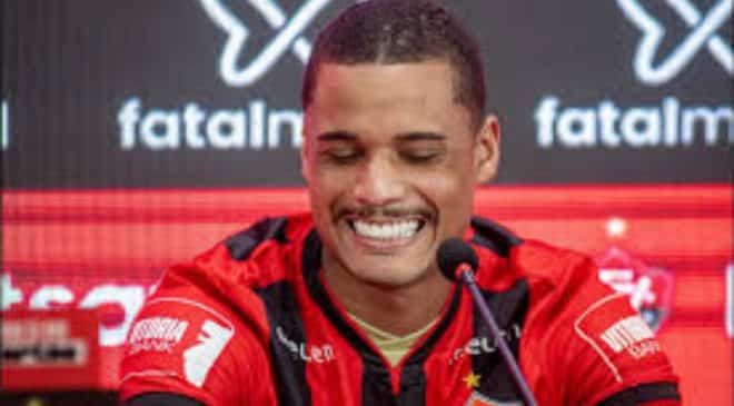 Vitória desistiu de boa proposta por Janderson, mas mantém negociações