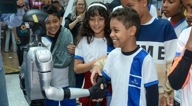 RoboCup 2025 leva milhares de estudantes ao Centro de Convenções