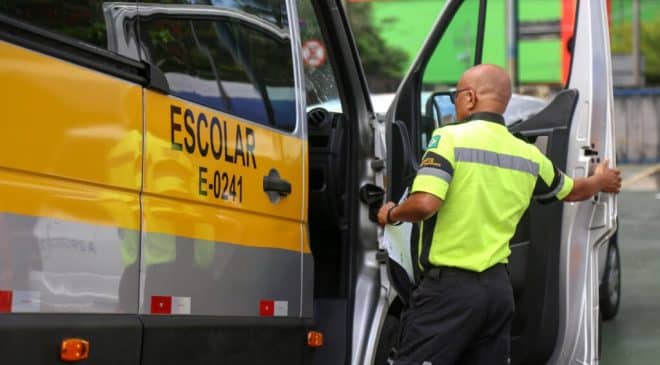 Secretaria Municipal de Mobilidade (Semob) alerta aos pais sobre importância do transporte escolar regulamentado