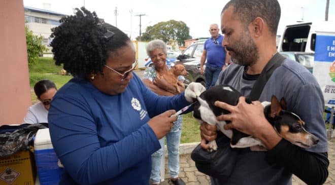 Salvador dá início à Campanha de Vacinação Antirrábica Animal 2025 com mobilização em Cajazeiras