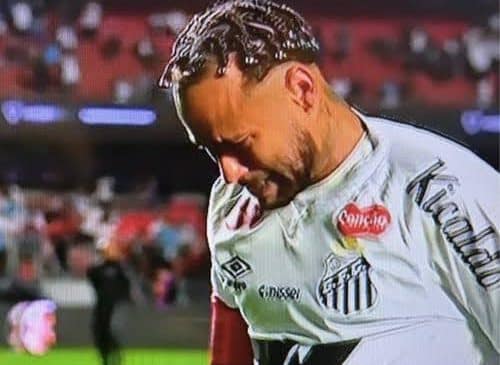 Santos sofre goleada do Vasco, Neymar chora e treinador é demitido