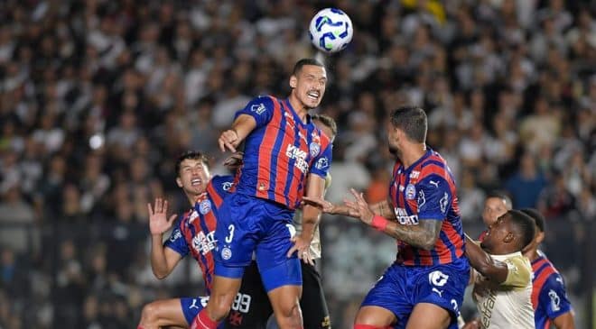 Bahia joga mal, perde para o Vasco com um.jogador a menos