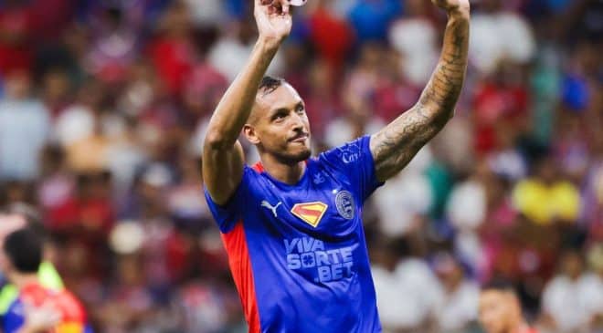 Bahia goleia o Grêmio e segue na luta para voltar ao G4