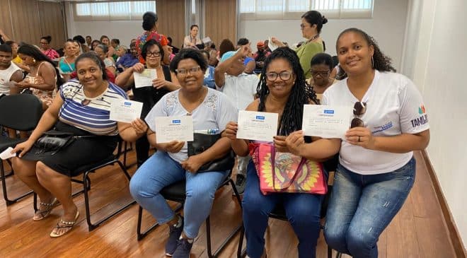 Trabalhadores informais são capacitados para venda segura de bebidas em Salvador