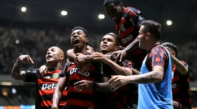 Fla arranca empate com gol de Bruno Henrique e fica perto do título, Palmeiras perde