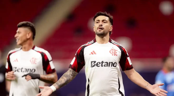 Flamengo avança à semi da Copa Intercontinental em noite de Arrascaeta