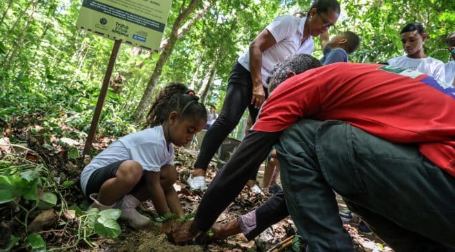 Ação da Prefeitura no Jardim Botânico de Salvador celebra Dia Mundial da Educação Ambiental