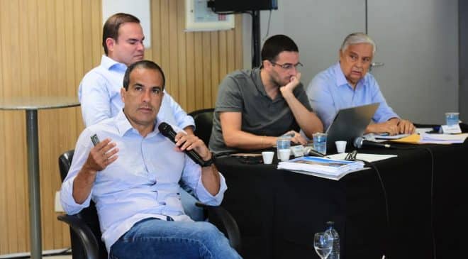 Bruno Reis coordena primeira reunião de acompanhamento do Plano Estratégico 2025-2028