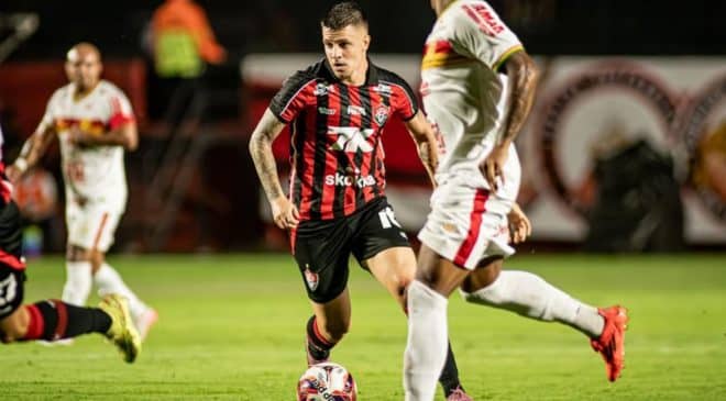 Vitória goleia a Juazeirense e entra no G-4 do Baianão