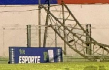 Prefeitura de Juazeiro se manifesta sobre torre de iluminação do  Adauto Moraes que caiu após jogo Juazeirense e Bahia