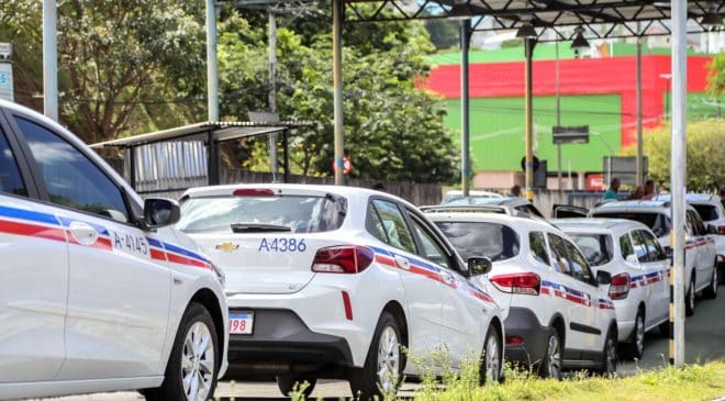 Prefeitura de Salvador mantém aberto credenciamento para novos taxistas