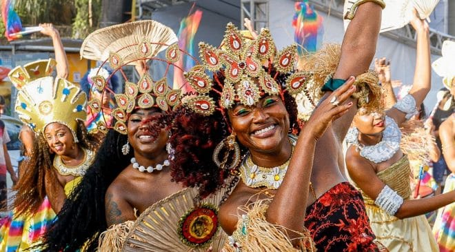 Bloco Afro A Mulherada encerra Carnaval com desfile no Circuito Batatinha neste domingo (15)