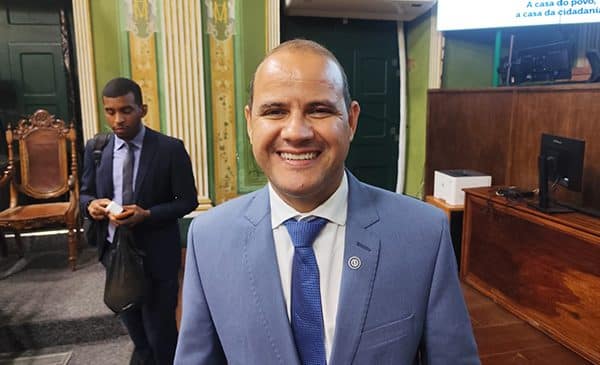 “Foco da oposição na Câmara de Salvador será o diálogo”, diz Randerson Leal