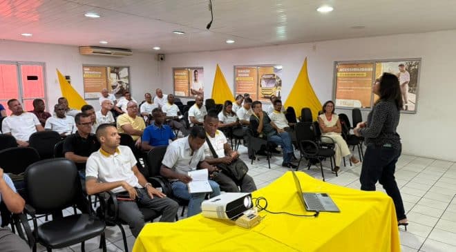 Semob reforça orientação a rodoviários sobre embarque e desembarque fora do ponto para mulheres e idosos à noite