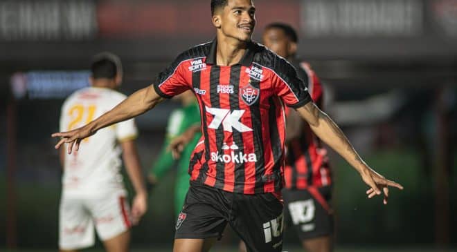 Vitória vence a Juazeirense e asume a liderança de seu grupo na Copa do Nordeste
