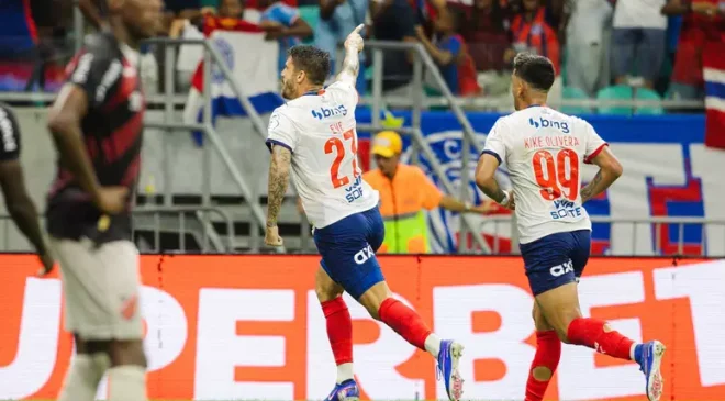 Bahia vence o Athletico-PR com dois de Everaldo e entra no G4 do Brasileiro