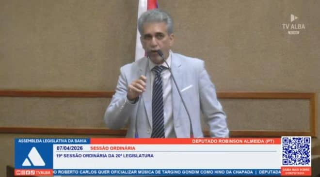 Robinson Almeida diz que Trump é fanfarrão e criminoso de guerra