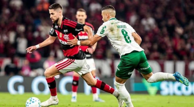 Palmeiras humilha o Flamengo na Maracanã e dispara na liderança