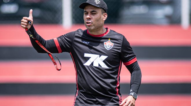 Vitória encara o Coritiba neste sábado, Jair Ventura com muitos jogadores no DM