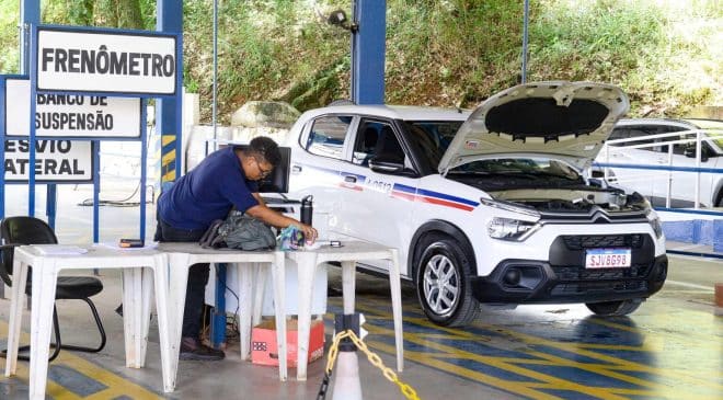 Mais de 4,4 mil taxistas e profissionais de transportes especiais já passaram por vistoria descentralizada em Salvador