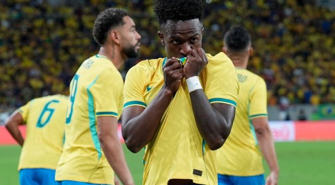 Brasil goleia o frágil Panamá no último amistoso no Brasil antes da Copa