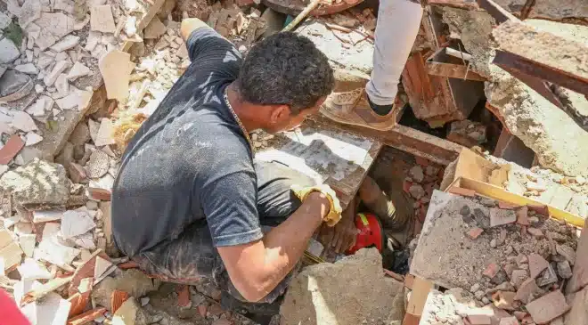 Equipes do Brasil iniciam operações de busca e resgate após terremoto na Venezuela
