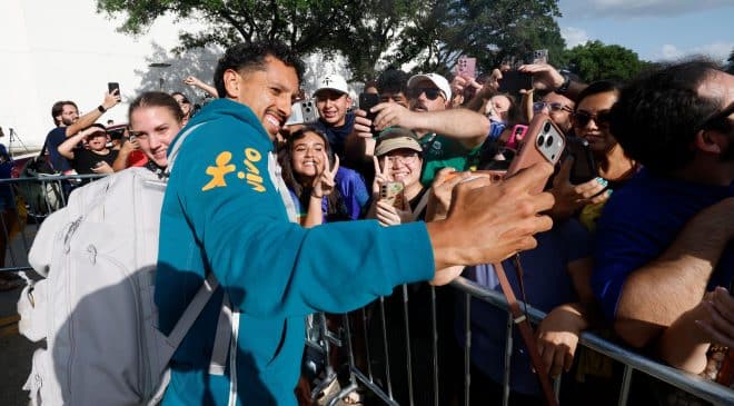 Seleção Brasileira chega a Houston para o Duelo contra o Japão nesta segunda