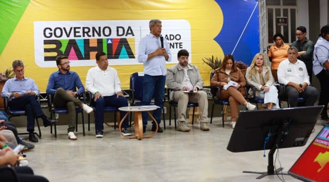 Em Senhor do Bonfim, governador se reúne com empresários e lideranças para discutir investimentos para o município