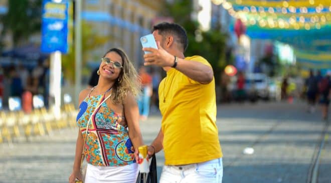 Arraiá encanta turistas e fortalece turismo junino no Centro Histórico de Salvador
