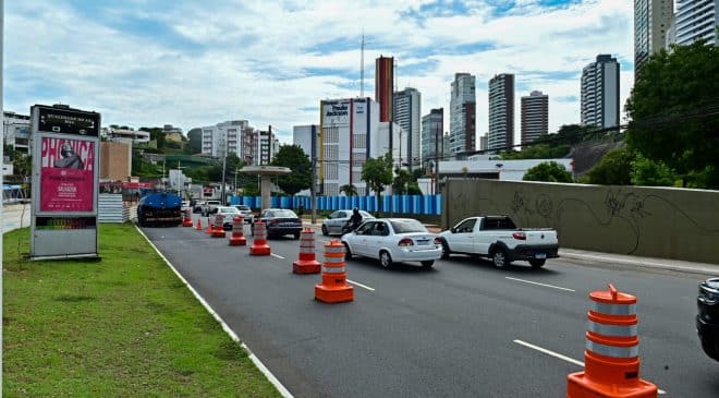 Avanço de obra leva a ajustes temporários no transporte público e interdição do trânsito na Avenida Juracy Magalhães Jr.