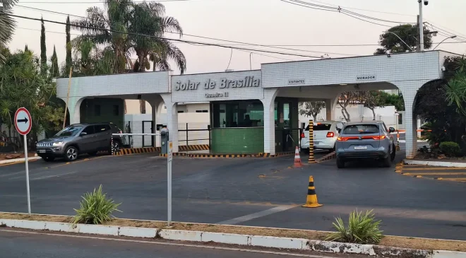 Ministro Alexandre de Moraes nega pedido para Javier Milei visitar Bolsonaro em casa