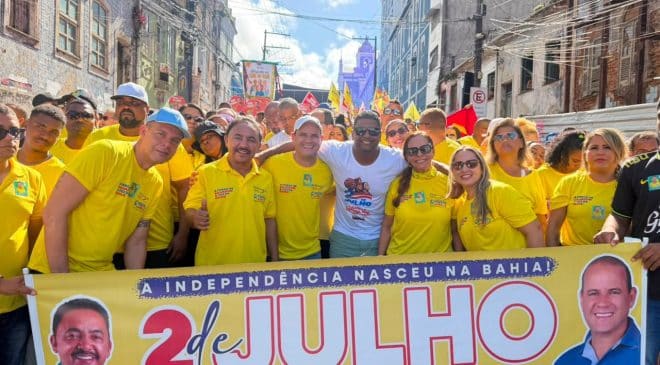 Ao lado do deputado Roberto Carlos, Randerson Leal participa da Caminhada da Independência e celebra o 2 de Julho