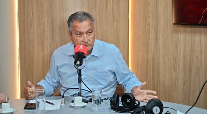 “ACM Neto usa argumento frágil para justificar dinheiro recebido pelo Banco Master”, dispara Rui Costa
