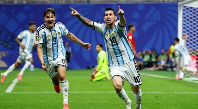Argentina busca virada, despacha Egito e mantém vivo o sonho do tetra