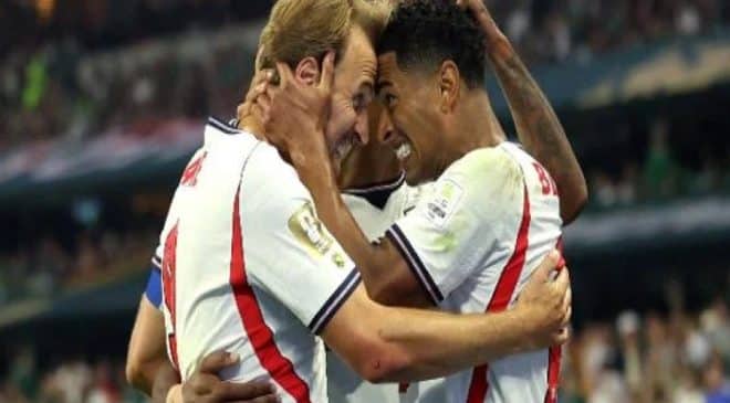 No sufoco! Bellingham brilha e Inglaterra avança a semifinal