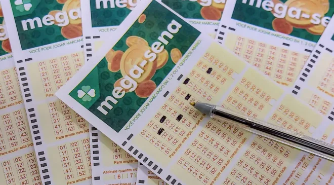 Mega-Sena não sai pra nínguem! Acumula para R$ 135 milhões; confira as dezenas sorteadas