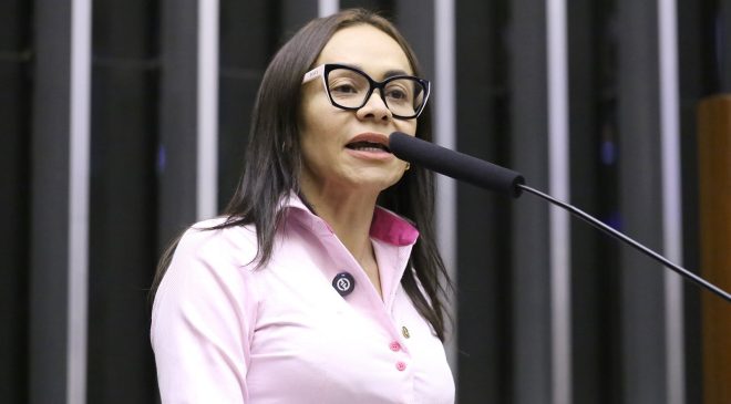 Ivoneide Caetano defende maior participação das mulheres na política: “Democracia mais forte e mais plural”