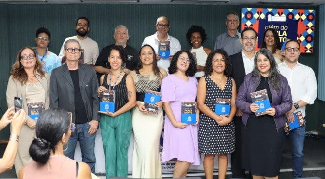 Câmara lança livro com memórias, experiências e práticas do Legislativo Municipal