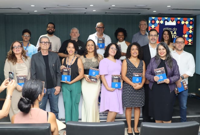 Câmara lança livro com memórias, experiências e práticas do Legislativo Municipal
