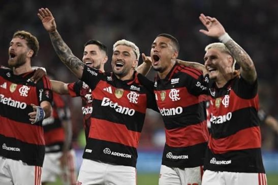Flamengo bate o Cruzeiro e carimba vaga nas quartas da Libertadores