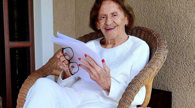Morre atriz Laura Cardoso, pioneira da teledramaturgia no Brasil, aos 98 anos