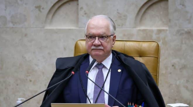 Fachin suspende decisões de Mendonça e Dino sobre diretor da PF