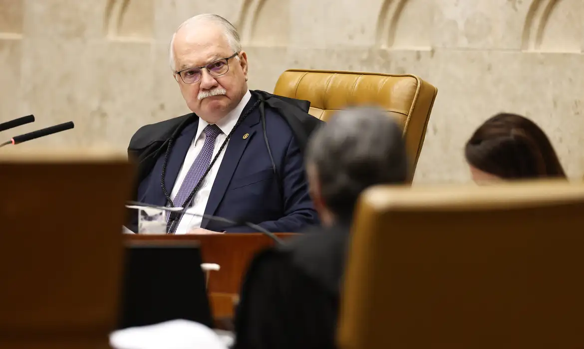 Presidente do STF assume relatoria de processo sobre Moraes e Vorcaro