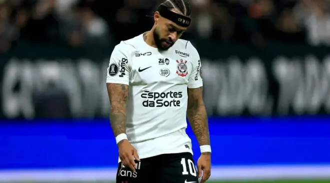 Memphis isola pênalti e Corinthians perde para o Estudiantes na Neo Química Arena e está eliminado da Libertadores