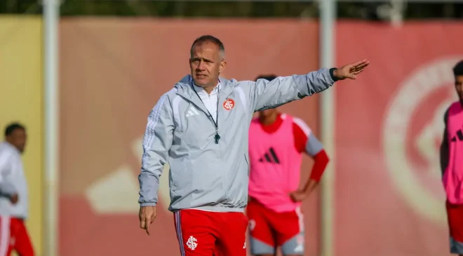 Internacional contrata técnico Eduardo Baptista até o fim da temporada