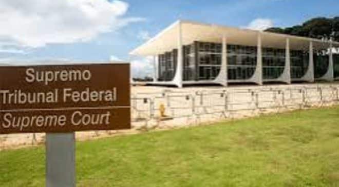 Homem é preso ao tentar inavadir a sede do STF em Brasília